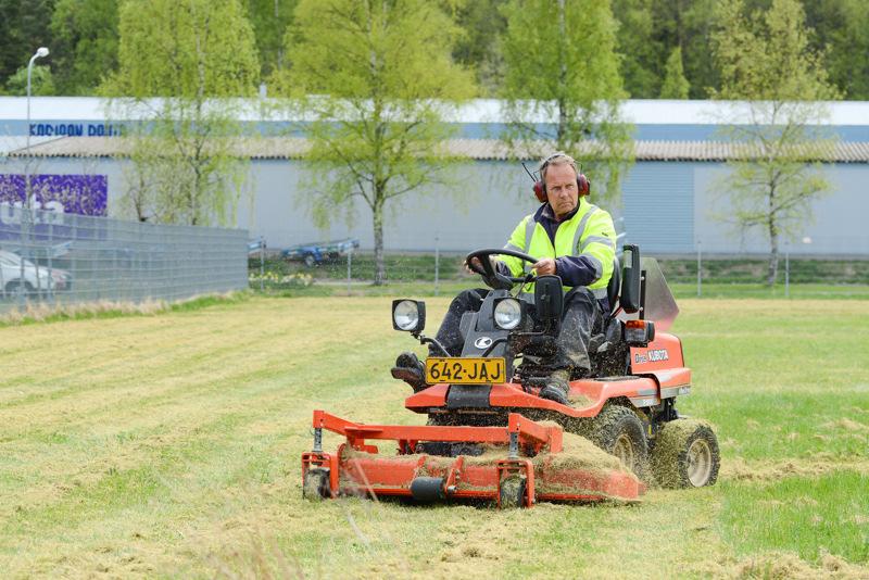 24 8. ARBETARSKYDDET Arbetarskyddspersonalen Resursen för arbetarskyddsfullmäktige, dvs personalens representanter i arbetarskyddsarbetet är totalt 2,0 årsverken. 1 på heltid och 2 på deltid.