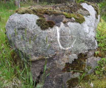 inristade bokstäver, kallad