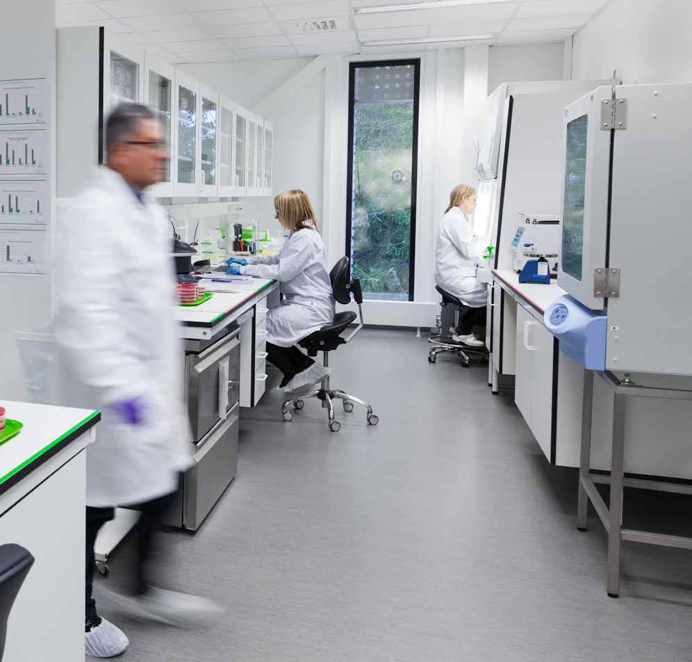 Kliniska studier och forskning Kliniska studier och forskning Kliniska studier Bactiguards produkter har stor inverkan på människors liv och hälsa.