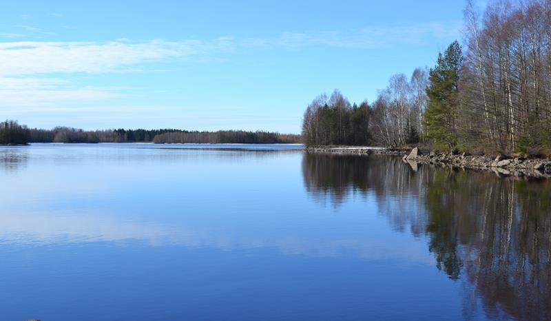 I f a s t i ghe t s r e gistret finns 2 gem e n s a m h e t s a n l ä ggni n g a r, 2 f i s k e s a m f ä l l i g h e t e r s a m t 7 s a m f ä l l i gh e t e r.
