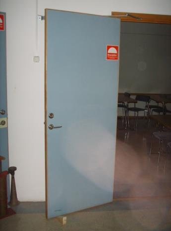 4 (8) Så går en tillsyn till Vid en tillsyn ställer vi ett antal kontrollfrågor inom de fyra områdena riskinventering, organisation, tekniskt brandskydd och kunskap/utbildning/regler till dig som