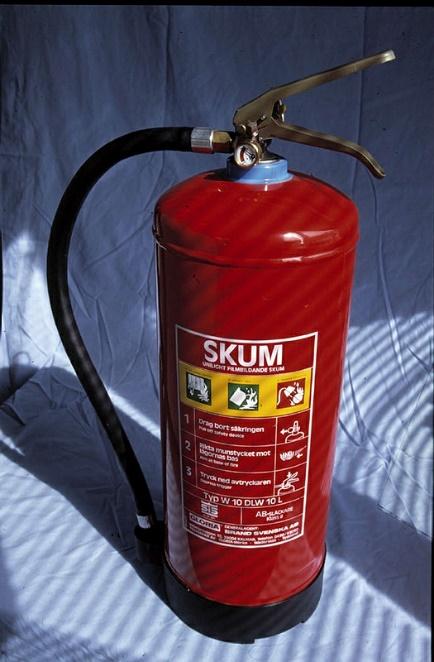 20 Släckutrustningen är avsedd att göra det möjligt för en person att släcka en brand i omgivningen och därmed förhindra att branden sprider sig till eller orsakar skadlig uppvärmning av en cistern
