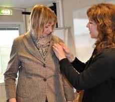 Eva Persson har fört fram sin Zenit von Erikson, Zenit, till titeln Årets Allroundairedaleterrier och fick ta emot utmärkelser för det.