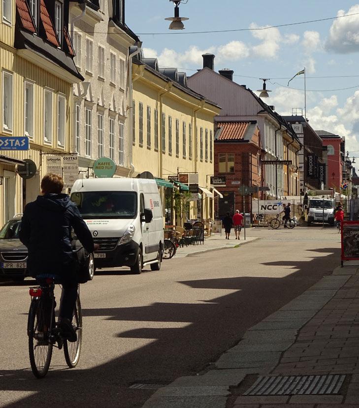 3.1.2 Mindre tätorter och förorter Även i mindre tätorter, förorter och parker dominerar fimpen bland skräpet.