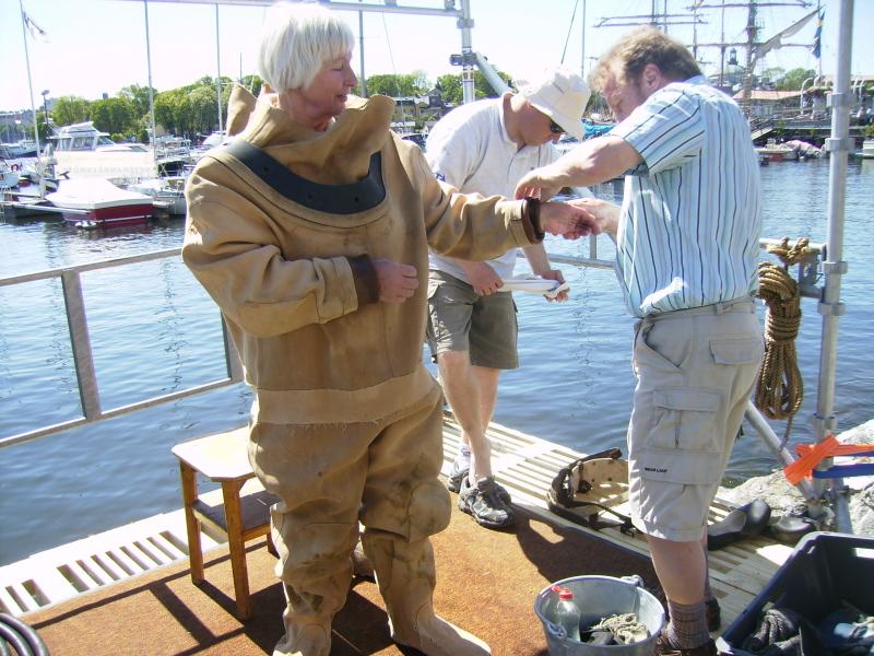 Elly har tidigare tagit chansen att hos SDHF prova på tung dykning i den typ av utrustning som