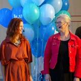 ÅRETS ALUMNER Årets alumner är Rebecka Le Moine, biolog och föreläsare som kämpar för att bevara biologisk mångfald, och Eva Uustal, överläkare och expert på förlossningsskador som tar strid för