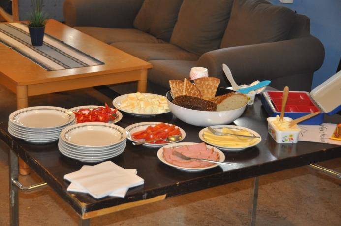 Fruköstresä En lördags morgon klockan 10 samlades ett