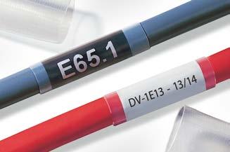 Krympslng 3:1 flexiel och trnsprent TF34 Skyddr ledr- och kelmärkning. Den trnsprent krympslngen skyddr exempelvis elektronisk komponenter och gör esiktning och/eller vläsning v märkningen möjlig.