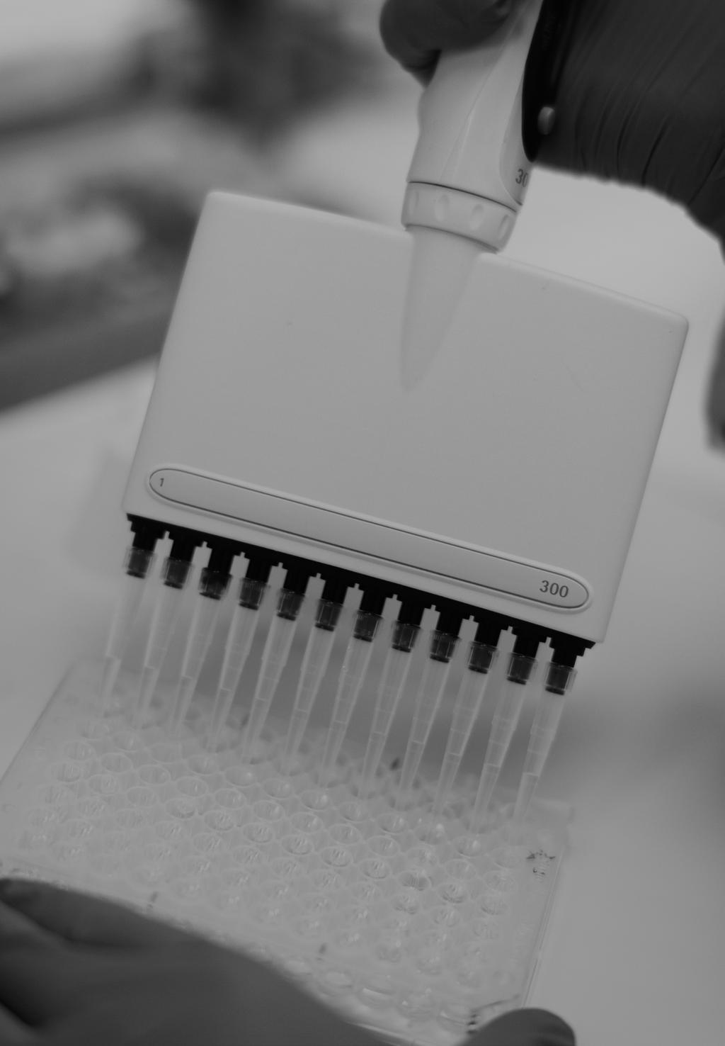 Hansa Biopharma Nyckeltal för koncernen 1 januari 31 december KSEK, såvida annat ej anges 2018 2017 Nettomsättning och resultat 3 358 3 442 Rörelseresultat Nettoomsättning -246 498-176 083 Årets