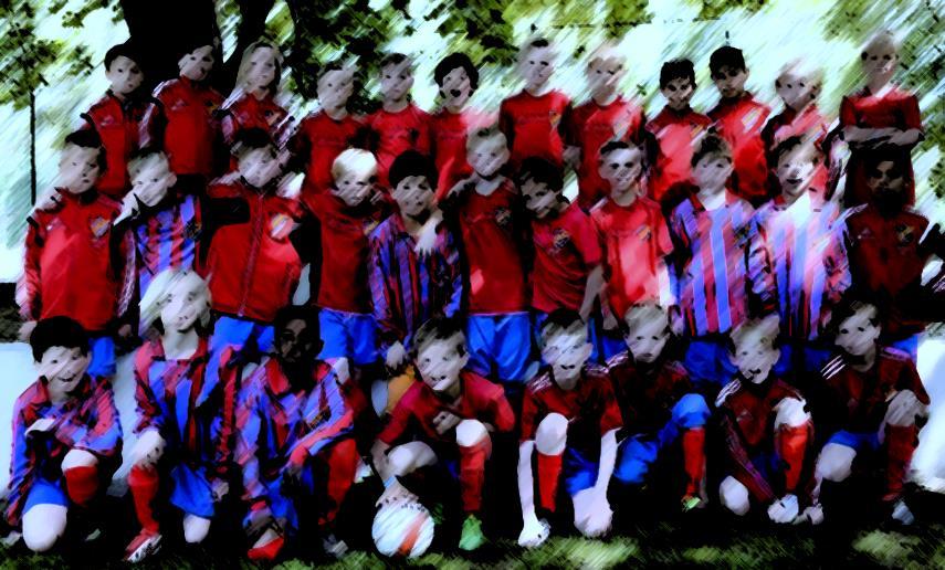 P06 Föräldramöte, 7 Nov 2015 Agenda 1. Välkommen 2. Bildspel VÄLKOMNA! 3. Fotbollsåret 2015 - Vad vi gjort och höjdpunkter. 4. Vad tycker barn - svar och samtal kring enkäten. 5.