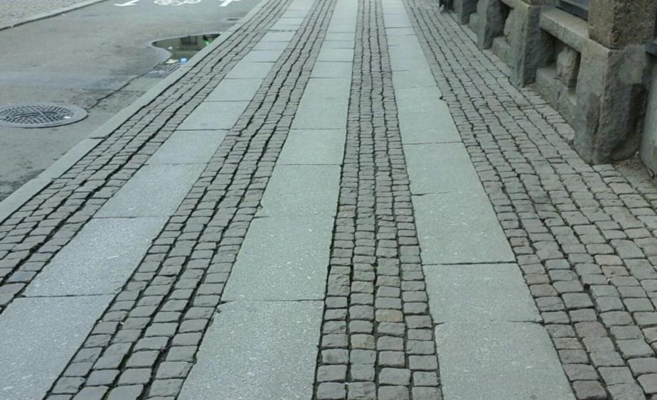 endast en naturstenshäll 4