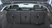 Interiör Enjoy Business / CT Interiör Klädsel Instrumentpanel Kod Inkl. moms* 11 Textilklädsel, "Milano" Jet Black Komfortstolar för förare och passagerare manuellt justerbara.