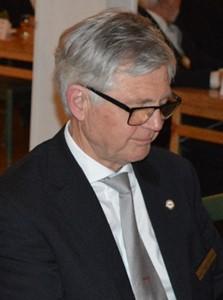 Tänk också på den möda, tid och arbete som ligger bakom ett vanligt arbetsmöte i form av styrelsearbete, ceremoniellt arbete, kaplans tankar, och inte minst vårt eminenta kök och personalen