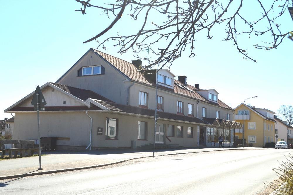 Vägbeskrivning Visning För visning kontakta fastighetsmäklaren Kontakt Bernt Fransson, fastighetsmäklare Telefon 070-396 97 20 Fastigheten är belägen i Rydaholm ca 30 km sydost Värnamo med