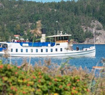 Här bor du med närhet till svalkande dopp och alla möjigheter till härliga utflykter i omgivningarna men ändå bara 10 minuter med bil från all service i Uddevallas trevliga stadskärna.