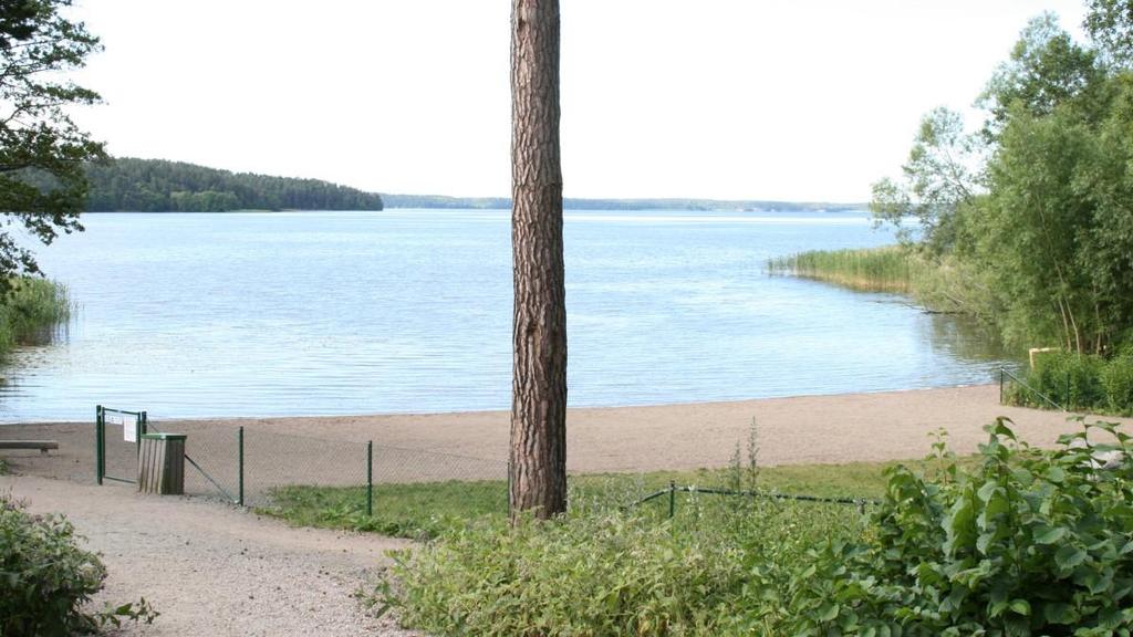 Sida 11 (24) Namn: Lerhagsbadet Klass: Hundbad Markägare: Uppsala kommun Hundbad med sandstrand och inhägnad gräsyta.