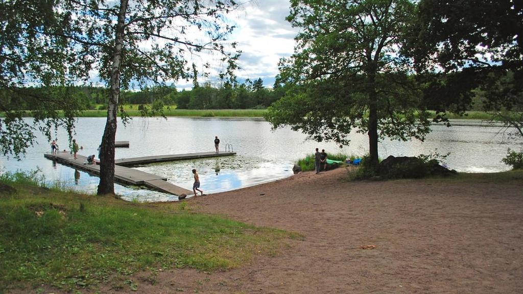 Sida 14 (24) Namn: Näsuddsbadet Klass: + Markägare: Fiskartorpet Förvaltning AB Ganska litet,