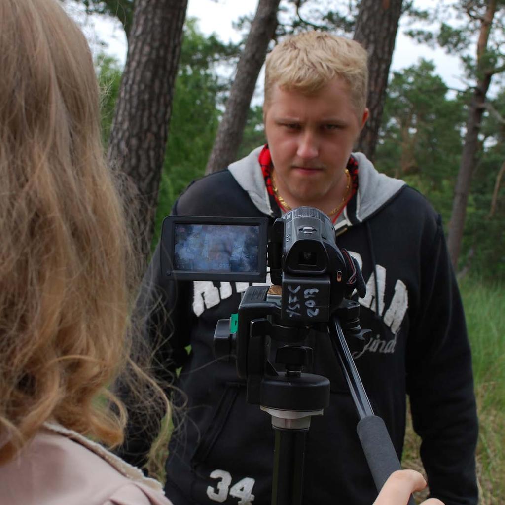 Det är inte så svårt att vara kreativ -Deltagare på filmkollot för unga människor med funktionsnedsättning i Ystad Studios 2013. En dokumentation av filmkollot gjordes av Maria Söderling fil. lic.