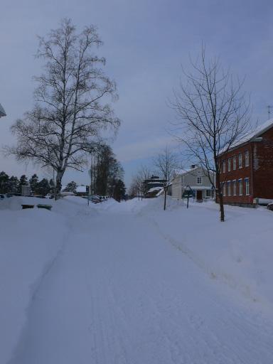 Rutinerna gällande snöröjning har setts över. 2. Entré till alla skolbyggnader. Rökning som sker direkt i anslutning till ingången.