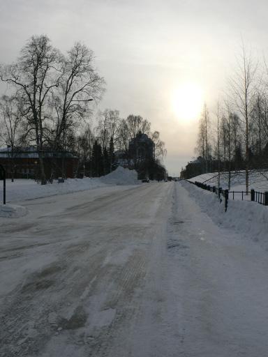 Vem har företräde? Vi uppföljningsmötet betonar skolan att detta är ett problem.