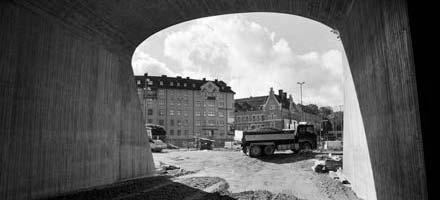 Figur 9.6 Risken för skador på hus på grund av sättningar gjorde att Roslagstull med flera områden pekades ut som extra känsliga för grundvattensänkning (bild: Trafikverket, 2011).