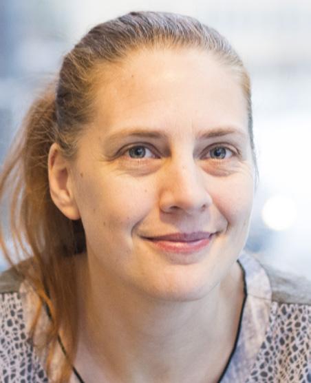 67 Magnusson Läroboken och det diskursiva skrivandet: genrer, textaktiviteter och medierande redskap i läromedel för årskurs 1 till 3 J Magnusson Sammanfattning Läroplanen från 2011 (Lgr11) har lyft