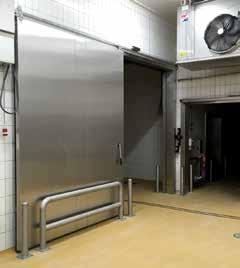 SLAGDÖRRAR FÖR KYL- OCH FRYSRUM Door System konstruerar många olika typer av slagdörrar.
