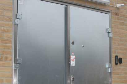 DU KAN LÄSA MER OM VÅRA LÖSNINGAR FÖR LIVSMEDELSINDUSTRIN PÅ WWW.DOORSYSTEM.