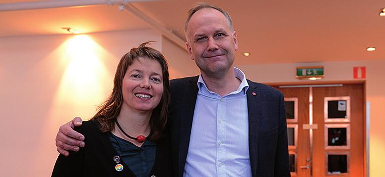 Jonas Sjöstedt och Malin Björk hade varsin inledning om det politiska läget i stort och även om EU-valet den 25 maj. Läget för Vänsterpartiet är positivt.
