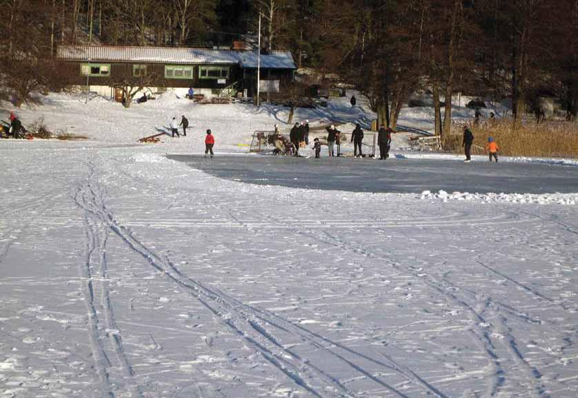 RÖNNINGE BY Rönninge by beskrivs som en viktig plats, inte bara för rekreation, utan också för möten, evenemang, kulturhistoria och pedagogik.