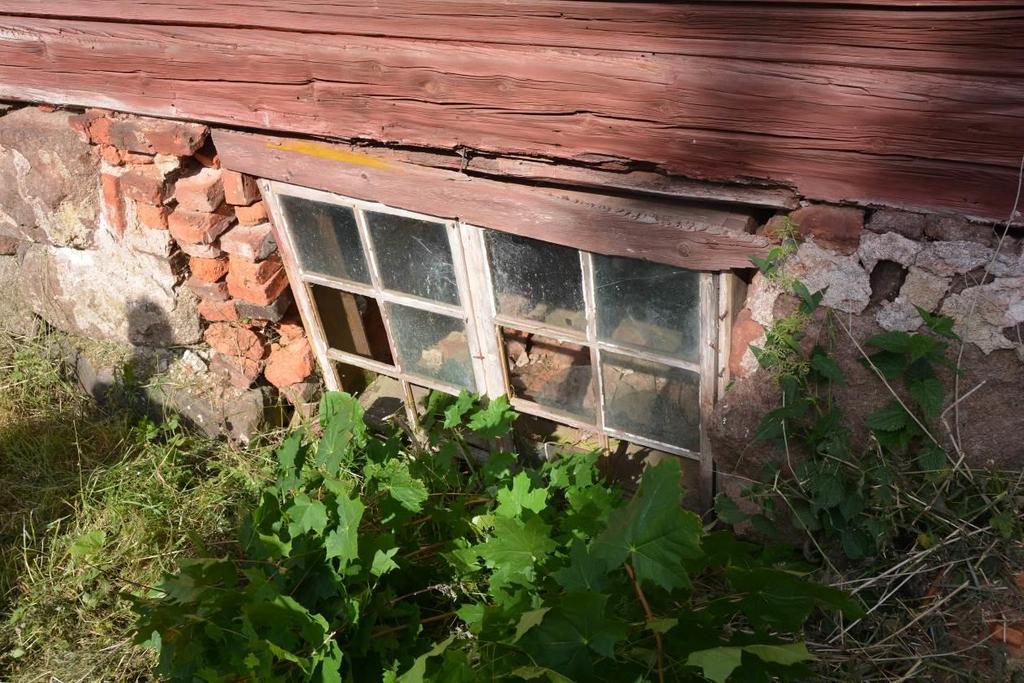 Det skadade fönstret.
