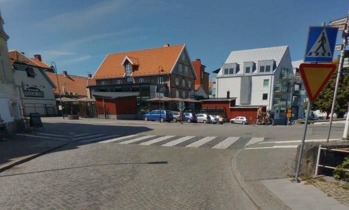 Bild från Hamngatan Ekonomi Omskyltning Övervägande Trafikolyckstatistik Enligt STRADA skedde 6 olyckor innan väjningsplikt infördes och 6 olyckor efter väjningsplikt infördes.