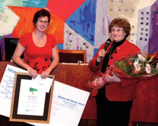 Järfälla kommuns miljöstipendium 2010 gick till Maria Elfström I samband med kommunfullmäktiges sammanträde 13 december fick vårt miljöombud 2010 års miljöstipendium. Stipendiet, som är på ca 21.