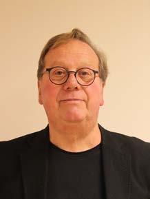 Tidigare har Persson arbetat på Industrifonden och Atos Medical AB. Persson har även erfarenhet som styrelseordförande och styrelseledamot i en rad medicintekniska bolag, däribland Ortoma AB.