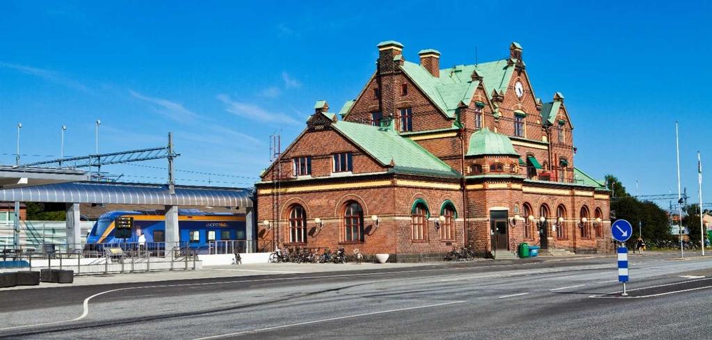 Umeå C har skett och två nya stationer Umeå Ö och Hörnefors har byggts för att öka resandet med tåg. Åtgärder har även vidtagits vid rekreationsområdet Nydala.