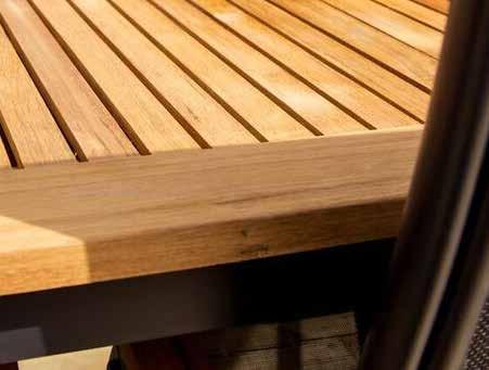 Matbord 9297-400 Matt Vit Alu, teak 6023-550 Blank Vit Alu, teak