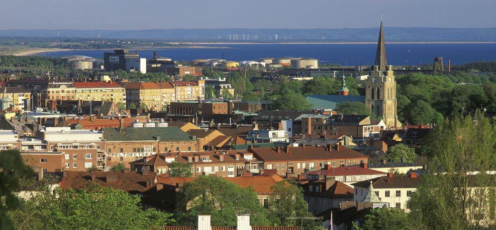 NÅGRA VANLIGA FRÅGOR OCH SVAR VARFÖR EN FIBERTRÅD IN NÄR JAG ÄNDÅ VILL HA ALLTING TRÅDLÖST? För att kunna ha ett bra trådlöst nätverk i din fastighet behöver du en stabil uppkoppling.