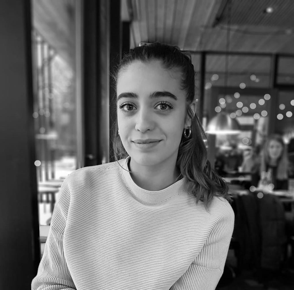 TILL: Årsmötesdeltagare, arbetsgrupper, samordnare, specialgrupper, distriktsombud 9 ORDINARIE LEDAMOT 2019-2020 (NYVAL) Elin Ovesson, 26 år, Stockholm Organisationssekreterare Elin har erfarenhet av