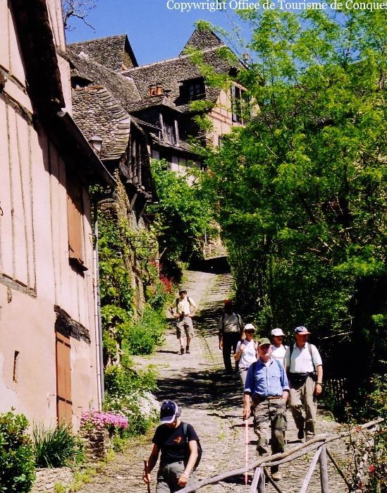 Via Podiensis, Conques - Cahors, 7 nätter 2(6) Dag 1 Ankomst till Conques Till Conques tar du dig med tåg Saint Christophe eller Decazeville. Den sista biten tar du taxi om bussen inte går.