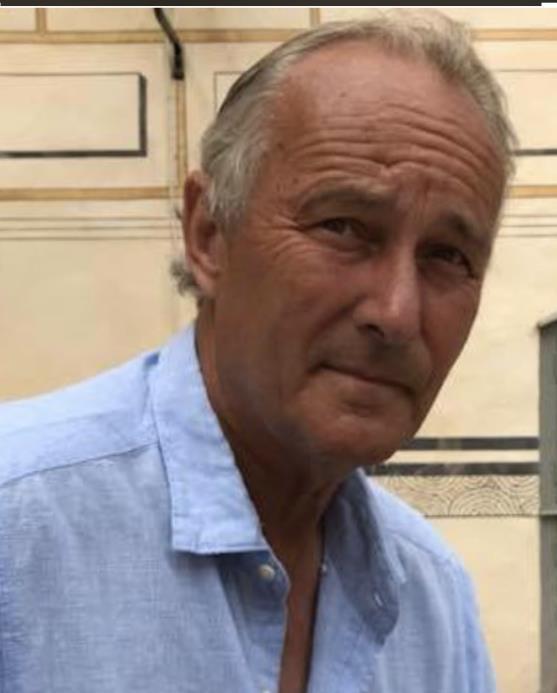 Roland Nilsson Roland Nilsson, 64 år, Stockholm Pensionär med vissa sidouppdrag som utbildare inom bevakningsbranschen. Tidigare lärare Polishögskolan. Hcp 13, spelat golf i drygt 20 år.