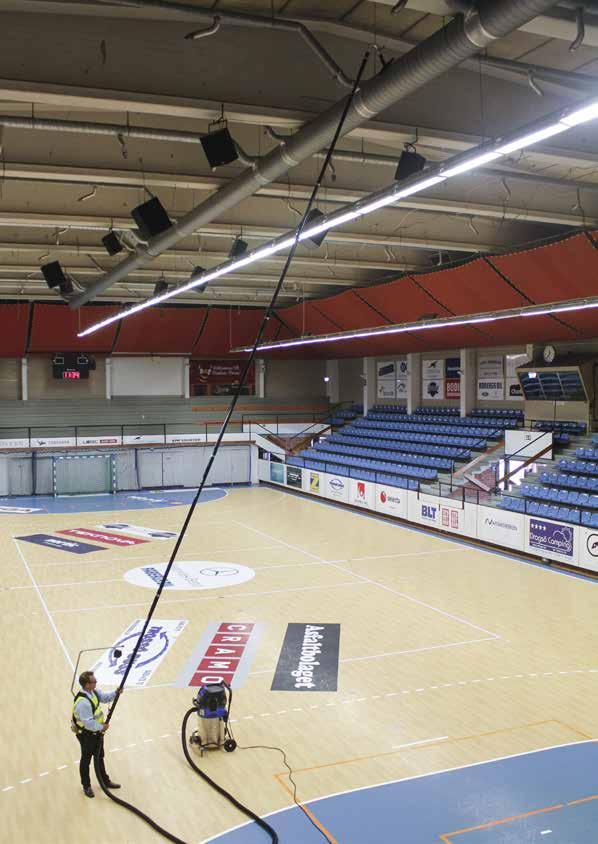 Smartaste sättet att städa på höjden SpaceVac är marknadens bästa höjdstädsystem och passar perfekt för