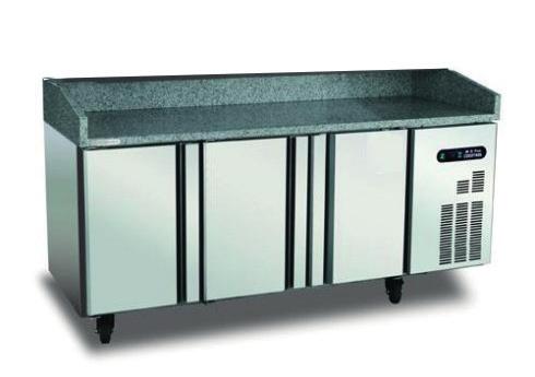 16.900:- Grillkylbänk 8 draglådor 1/1 GN-150 mm, Mått: 2400x700x680 mm