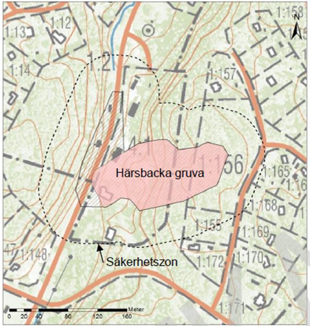 nuvarande vägområde och av mark i form av skog och jordbruksmark. Vägsträckan är relativt flack men på västra sidan om vägen finns kuperade bergspartier. 3.