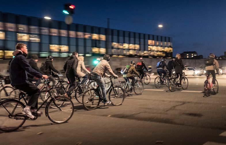 Resvanor i Skåne 2018 Reslängd Reslängd per ärendetyp Olika ärenden ger olika långa resor. Tjänsteresor, som står för tre procent av det totala resandet, är de resor som har längst medianlängd.