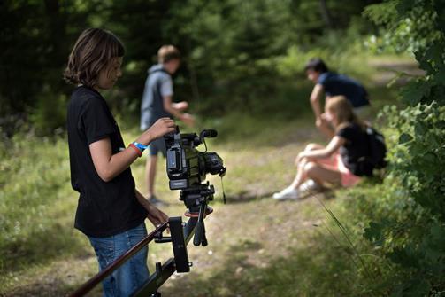 Filmkollo Ungdomar från hela landet träffas för att göra film tillsammans.