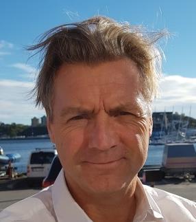 Ansvarade där för regeringsuppdraget om inlands- och kustsjöfart och gick sedan till nuvarande tjänst på Trafikverket.