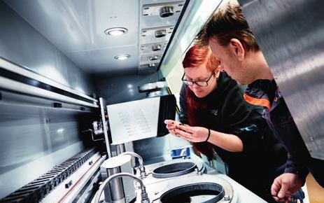 .. 20 INNOVATIVA STÅLLÖSNINGAR FÖR EN HÅLLBAR FRAMTID Ovako producerar och säljer komponentstål med egenskaper som till exempel hög hållfasthet och slitstyrka.