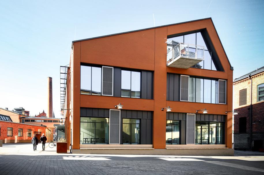 12 Region Öst Region Öst 13 Norrköping NORRKÖPING logistik Handel Övrigt* 1 Basfiolen 9 Moa Martinsons g. 10b, Norrköping T 1983/1983 1 146 58 1 204 1,1 2 Bronsen 2 Tenng.