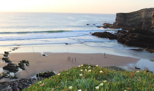 Rota Vicentina, Porto Covo Odeceixe, 6 nätter 2(6) Dag 1 Ankomst till Porto Covo Du anländer till Porto Covo som är känt för sina stränder och anknytningar till havet.