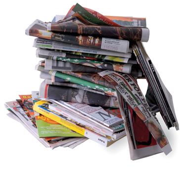 TIDNINGAR/RETURPAPPER Med tidningar menar vi dagstidningar, tidskrifter, kataloger, broschyrer och reklamblad. Fyra av fem tidningar återvinns och blir till viktig råvara för de svenska pappersbruken.